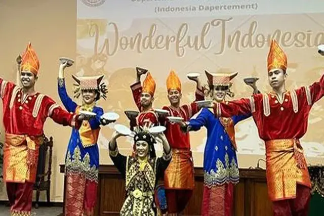 cultural context of Bebasinindo